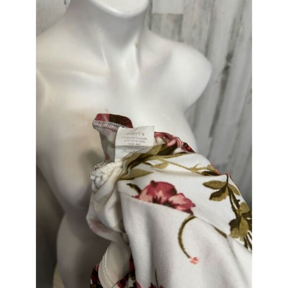 Floral top - Picture 2 of 6